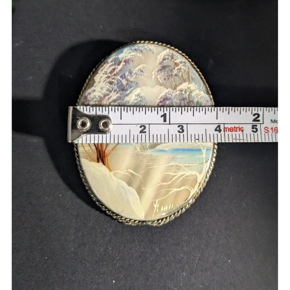 Russian Fedoskino Mother of Pearl Brooch Hand Painted Winter Landscape Signed - Picture 7 of 7